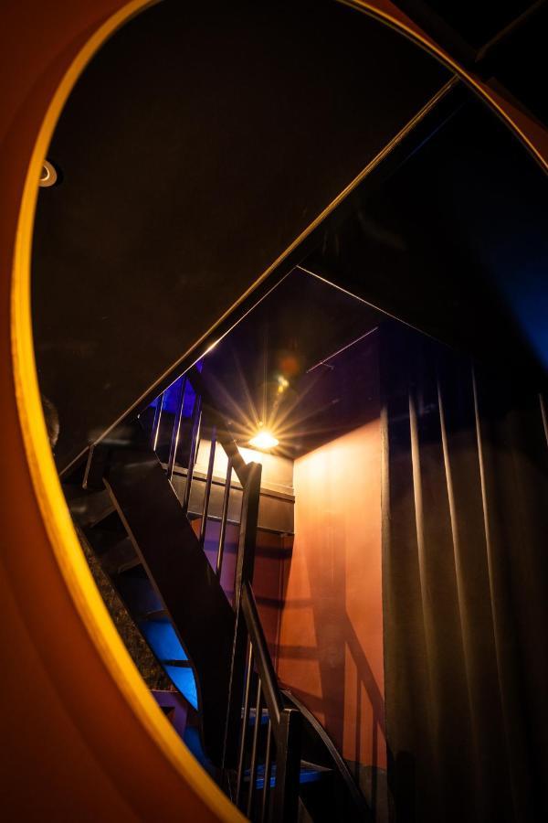 Cherie Cherry - Romantic And Bdsm House Briey Buitenkant foto