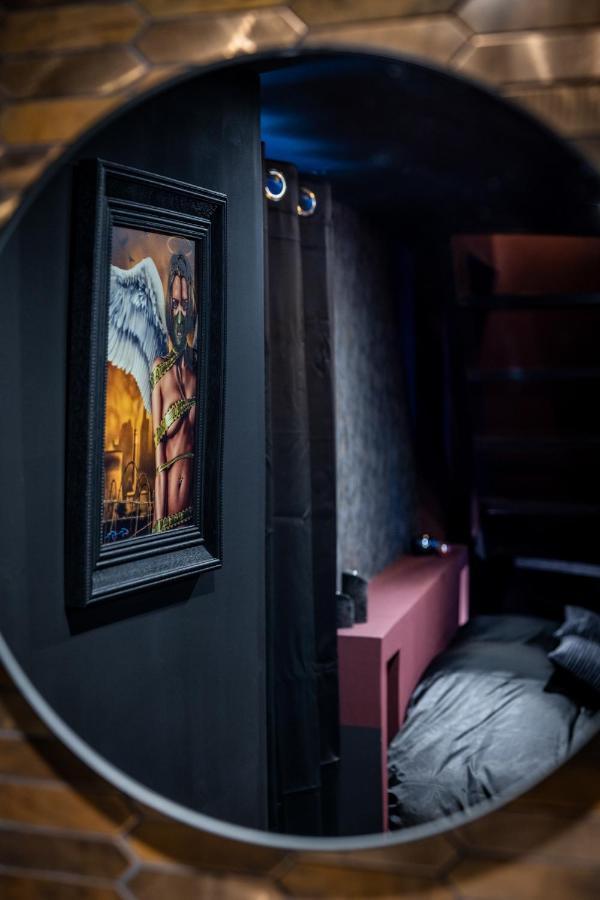 Cherie Cherry - Romantic And Bdsm House Briey Buitenkant foto