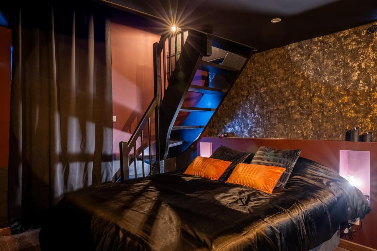 Cherie Cherry - Romantic And Bdsm House Briey Buitenkant foto